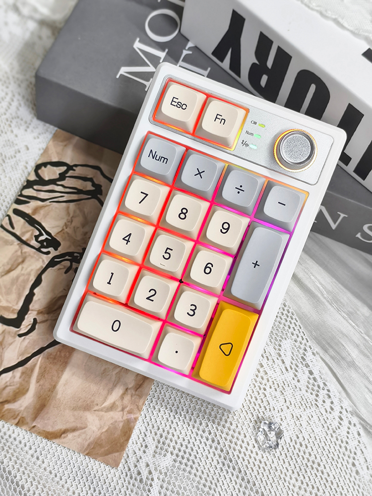 Tri modes Bluetooth KEYCOOL pr - đánh giá và giá Gaming Keyboard Number Pad