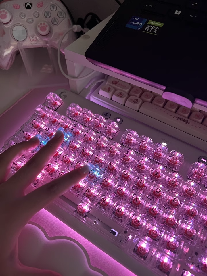 Crystal Transparent Cherry Pro - đánh giá và giá Keyboard Gaming Transparent